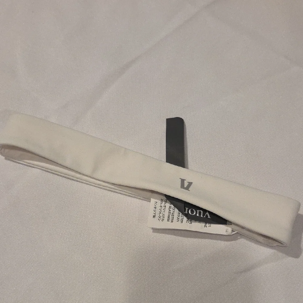 Vuori White Fabric with Tag